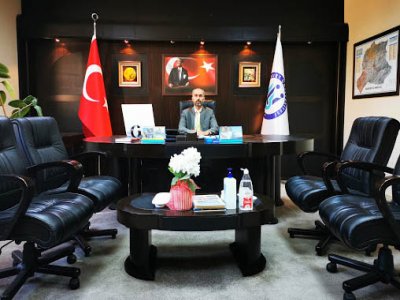 Bayburt Üniversitesi Rektörü Prof. Dr. Mutlu Türkmen