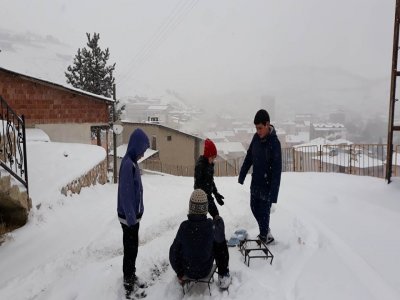 Yoğun Kar Yağışı Tatili Çocukları Sokağa Döktü