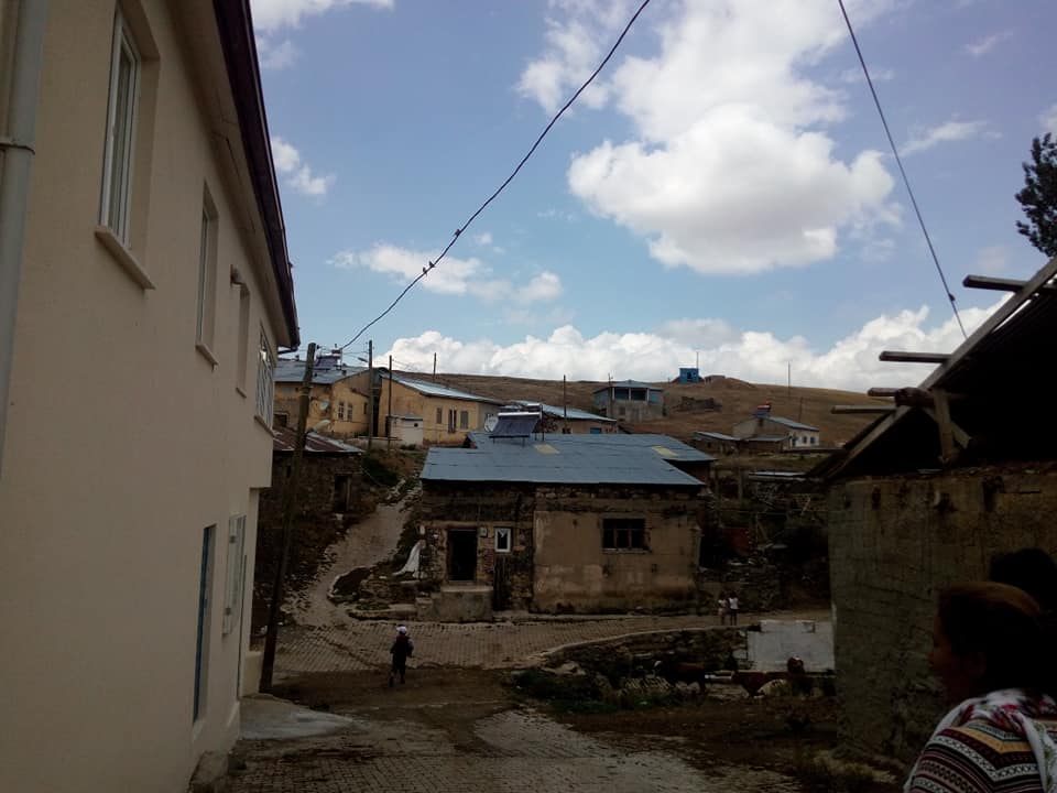 Damlıca Köyü (Gülari Hayık)