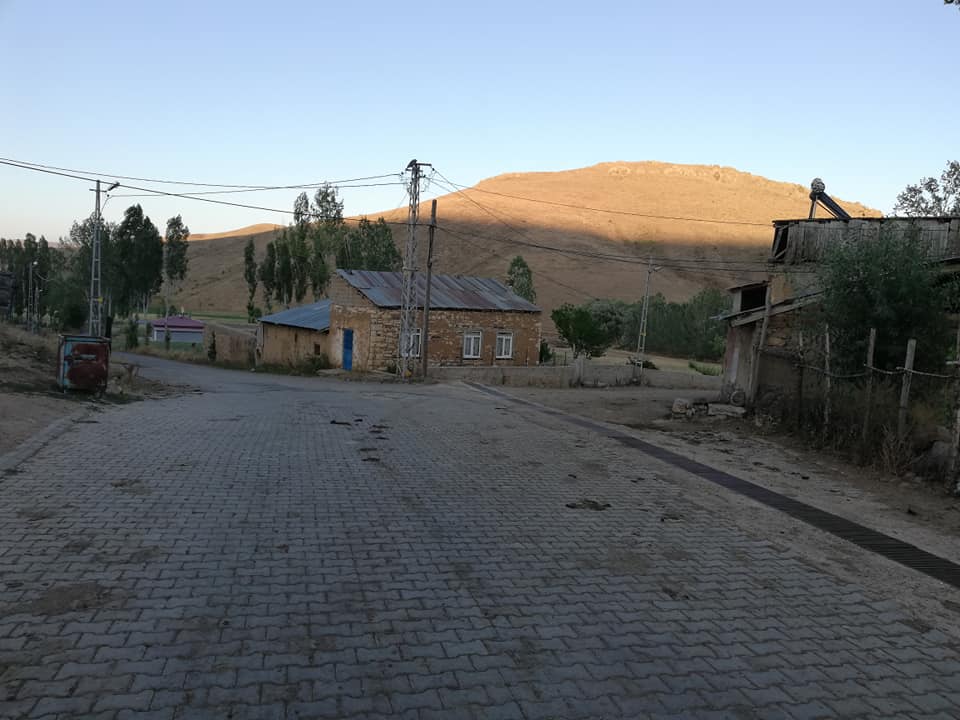 Devetaşı Köyü (İşhonsor)