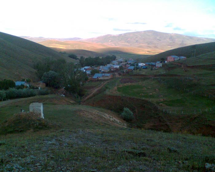 Dikmetaş Köyü (Aşağı Hayık)