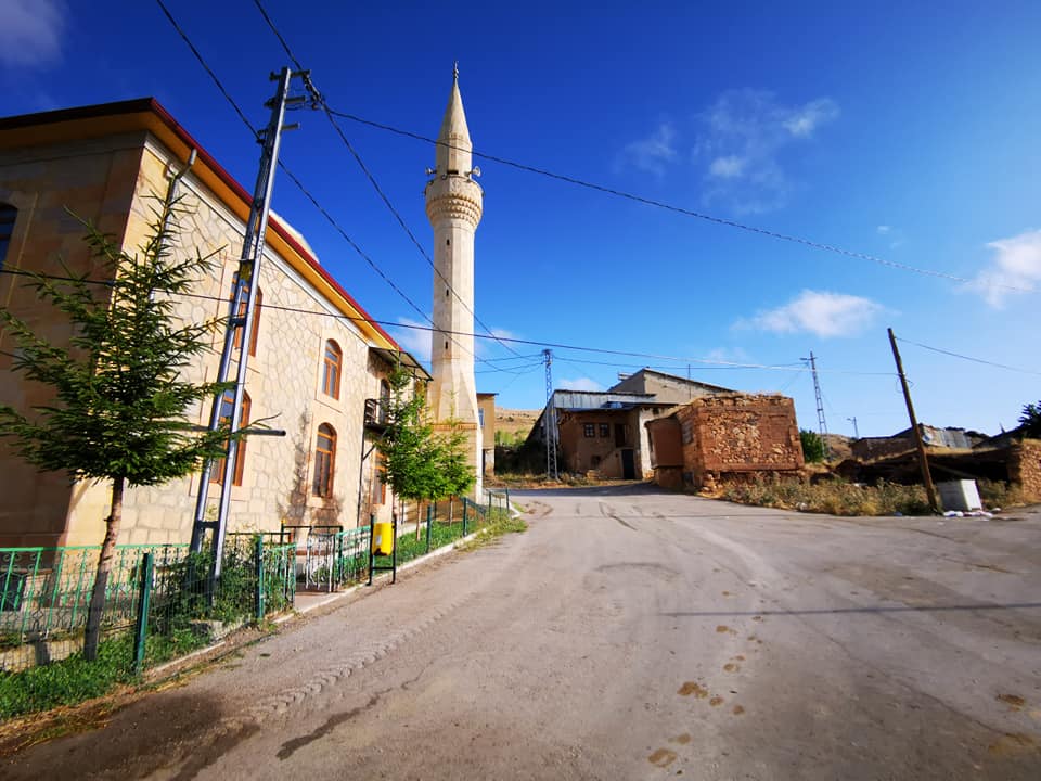 Kurbanpınar Köyü (Hopur)