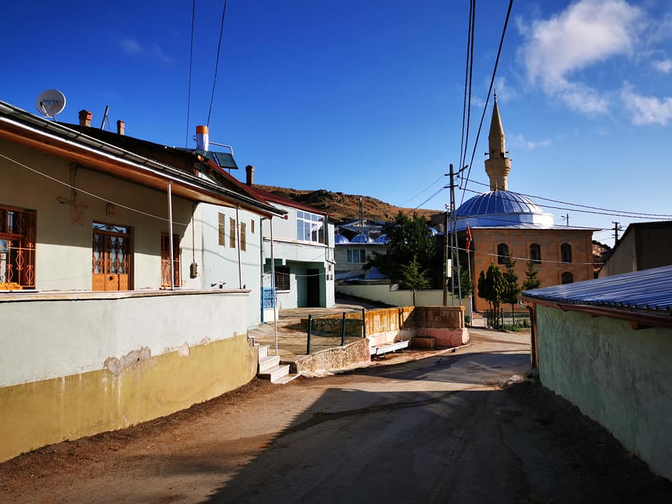 Kurbanpınar Köyü (Hopur)