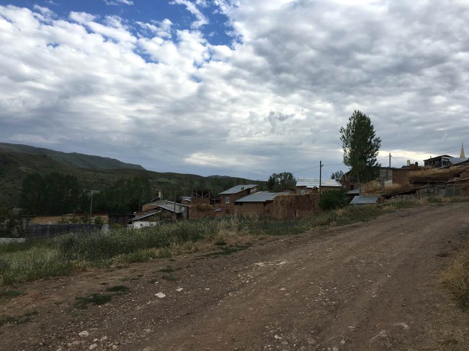 Kurbanpınar Köyü (Hopur)