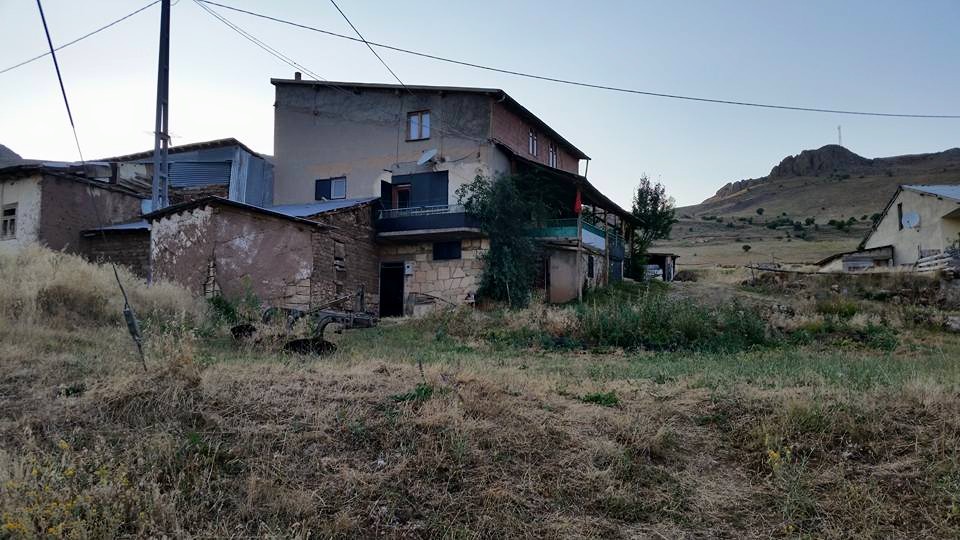Kurbanpınar Köyü (Hopur)