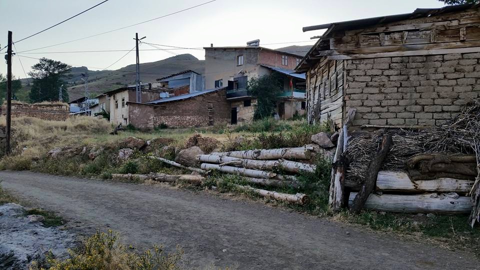 Kurbanpınar Köyü (Hopur)