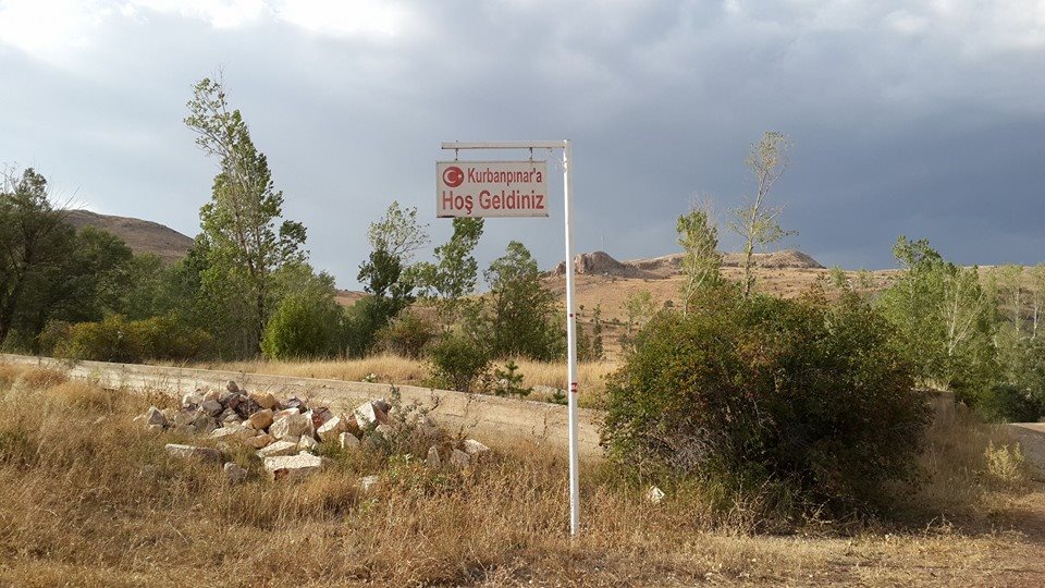 Kurbanpınar Köyü (Hopur)