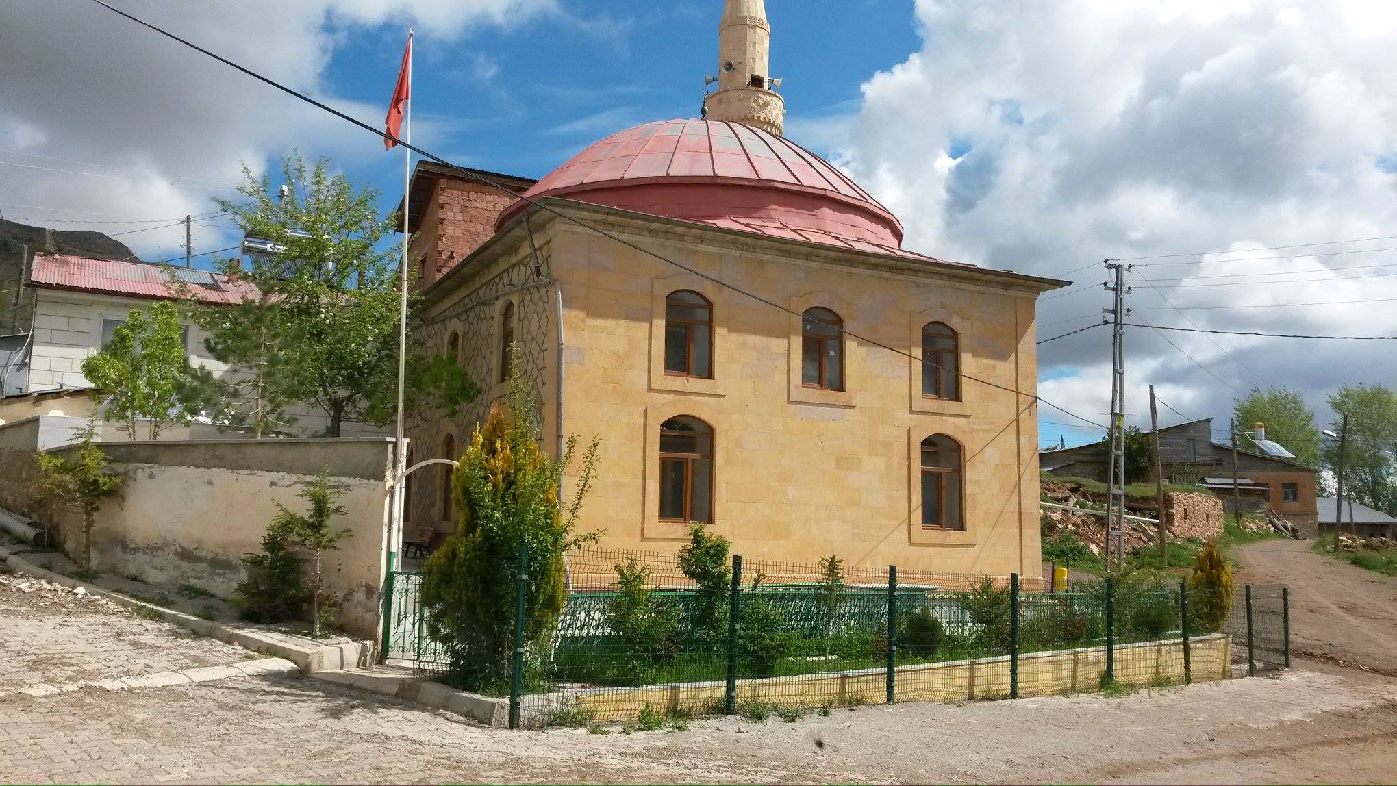 Kurbanpınar Köyü (Hopur)