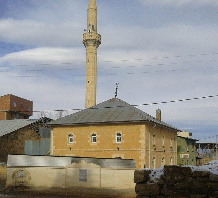 Mutlu Köyü (Varıjna)