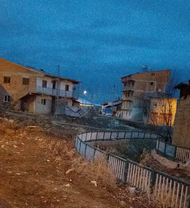 Mutlu Köyü (Varıjna)
