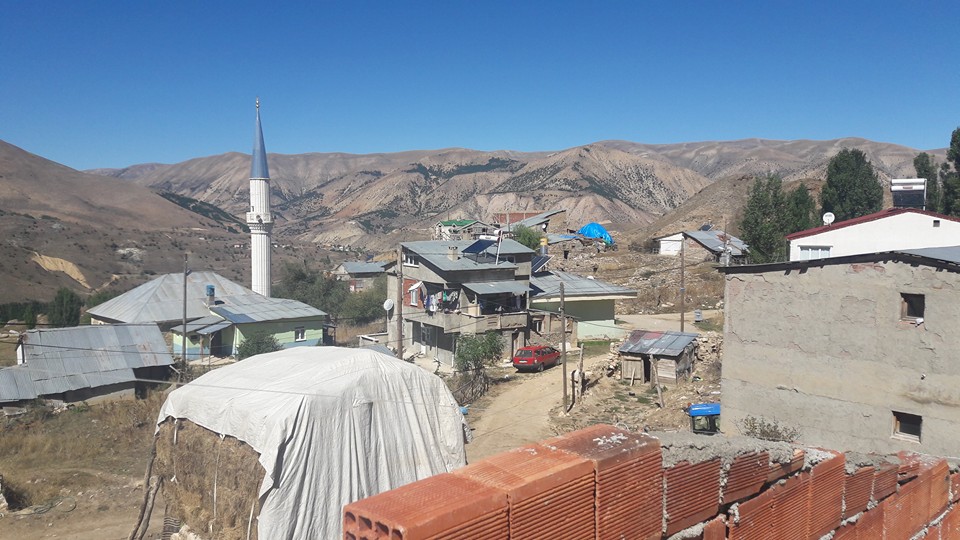 Petekkaya Köyü (Munut)