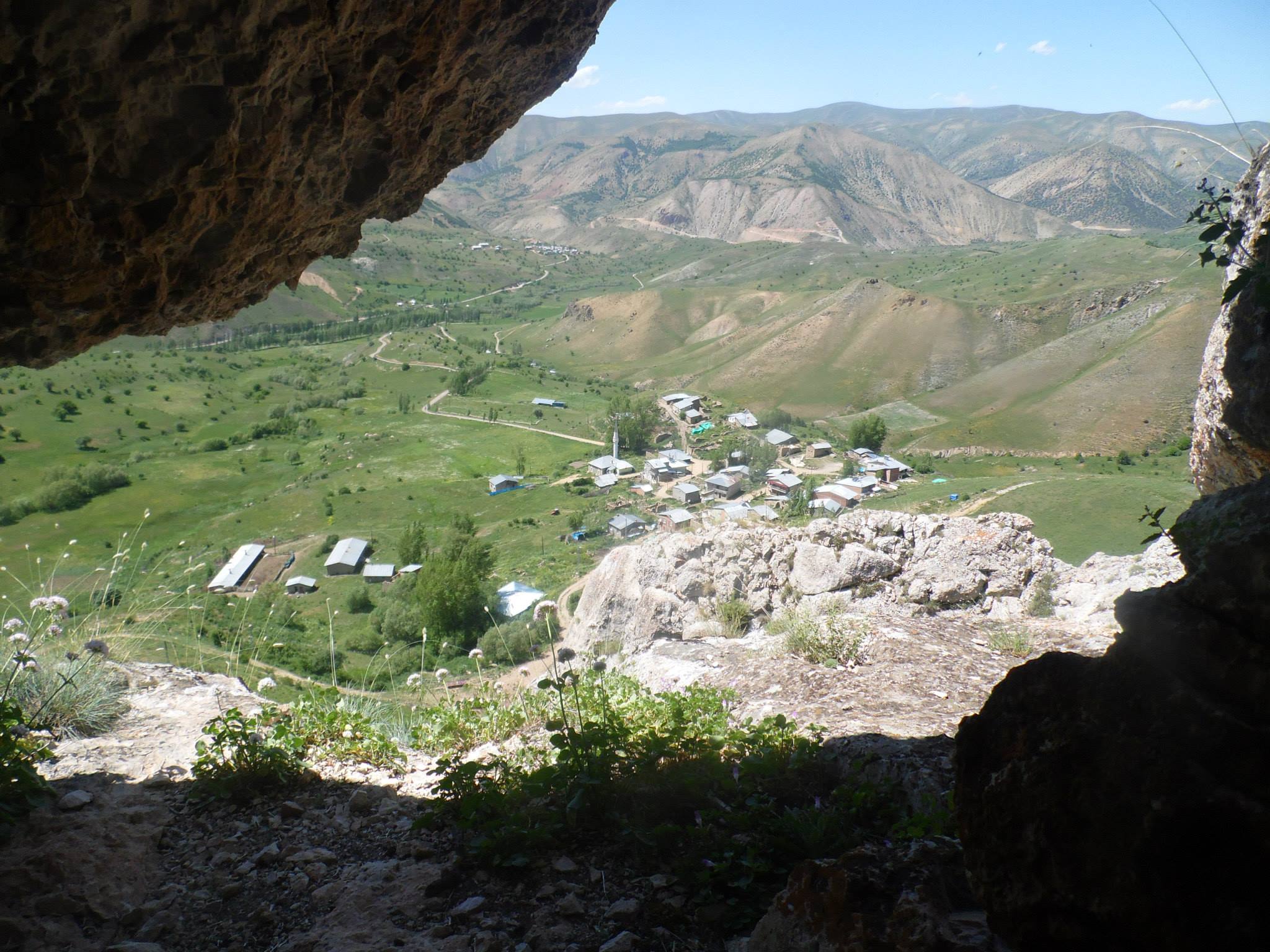Petekkaya Köyü (Munut)