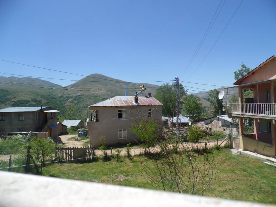 Petekkaya Köyü (Munut)