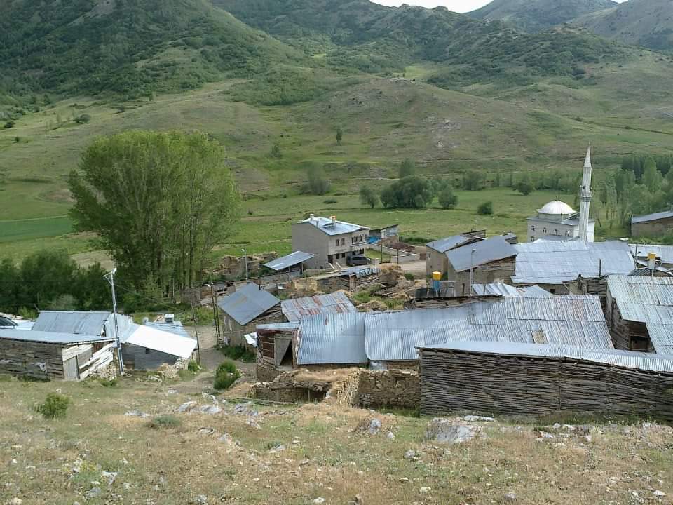 Sarıhan Köyü (Haho)