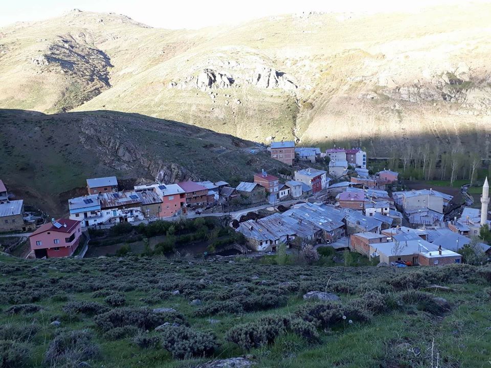 Sırataşlar Köyü (Aşağı Çençül)
