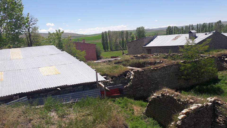 Taşkesen Köyü (Hınzeverek)