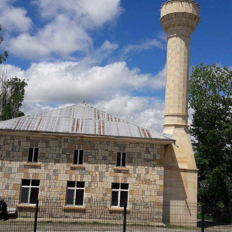 Taşkesen Köyü (Hınzeverek)