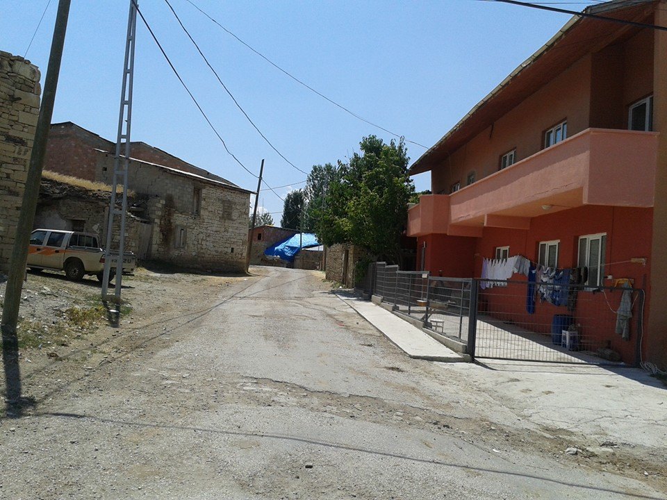 Taşkesen Köyü (Hınzeverek)