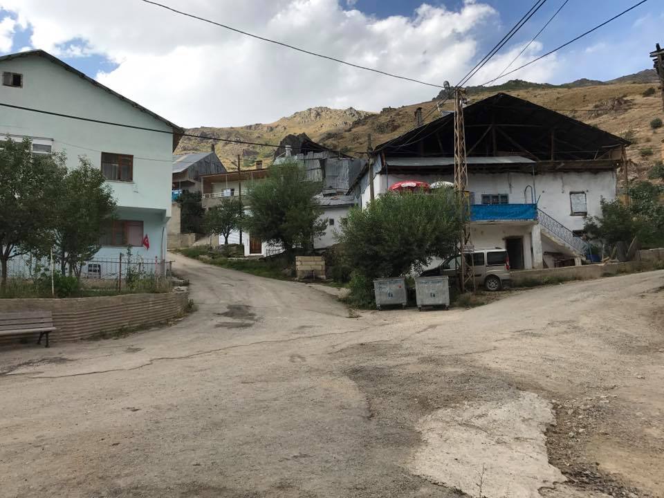 Üzengili Köyü (Aşkınas)