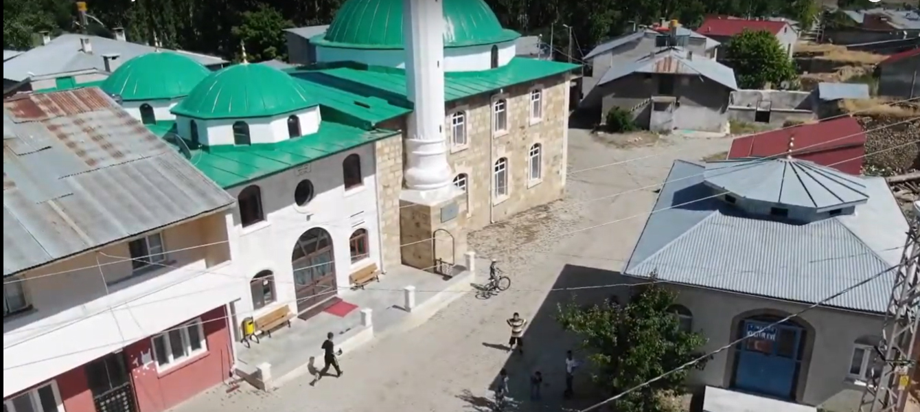 Yukarı Kırzı Köyü (Yukarı Kırzı)