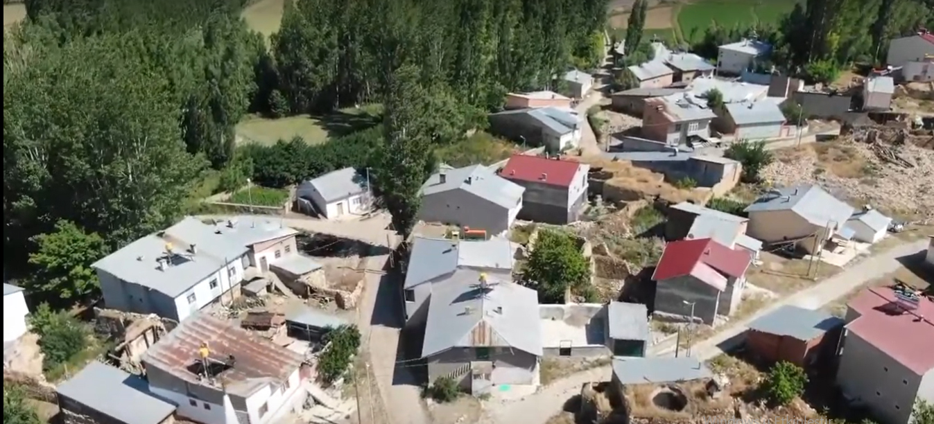 Yukarı Kırzı Köyü (Yukarı Kırzı)