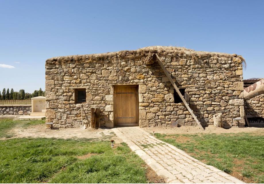 Beşpınar Köyü (Yukarı Loru)
