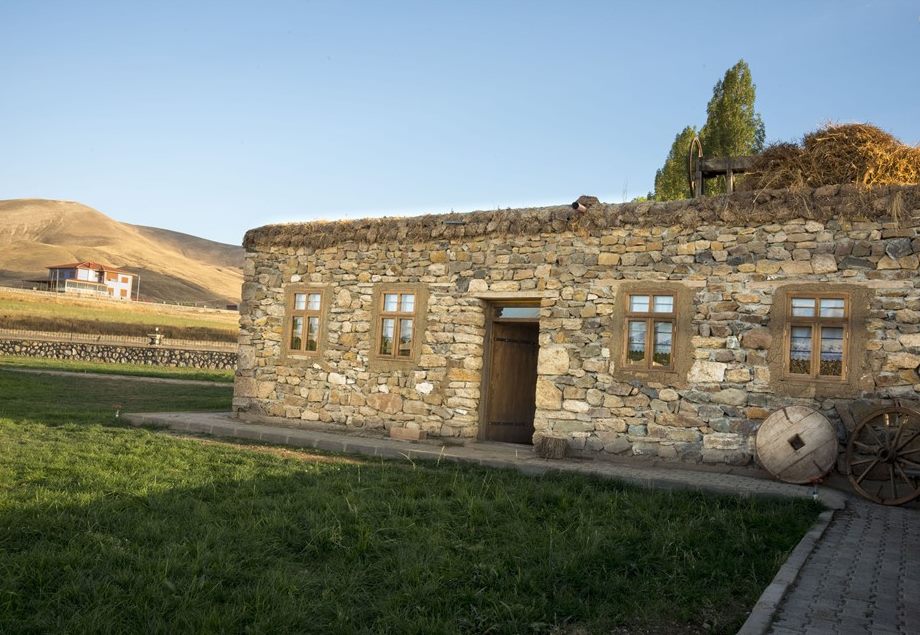 Beşpınar Köyü (Yukarı Loru)