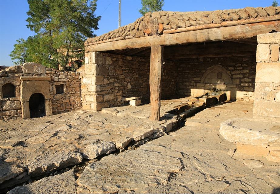 Beşpınar Köyü (Yukarı Loru)