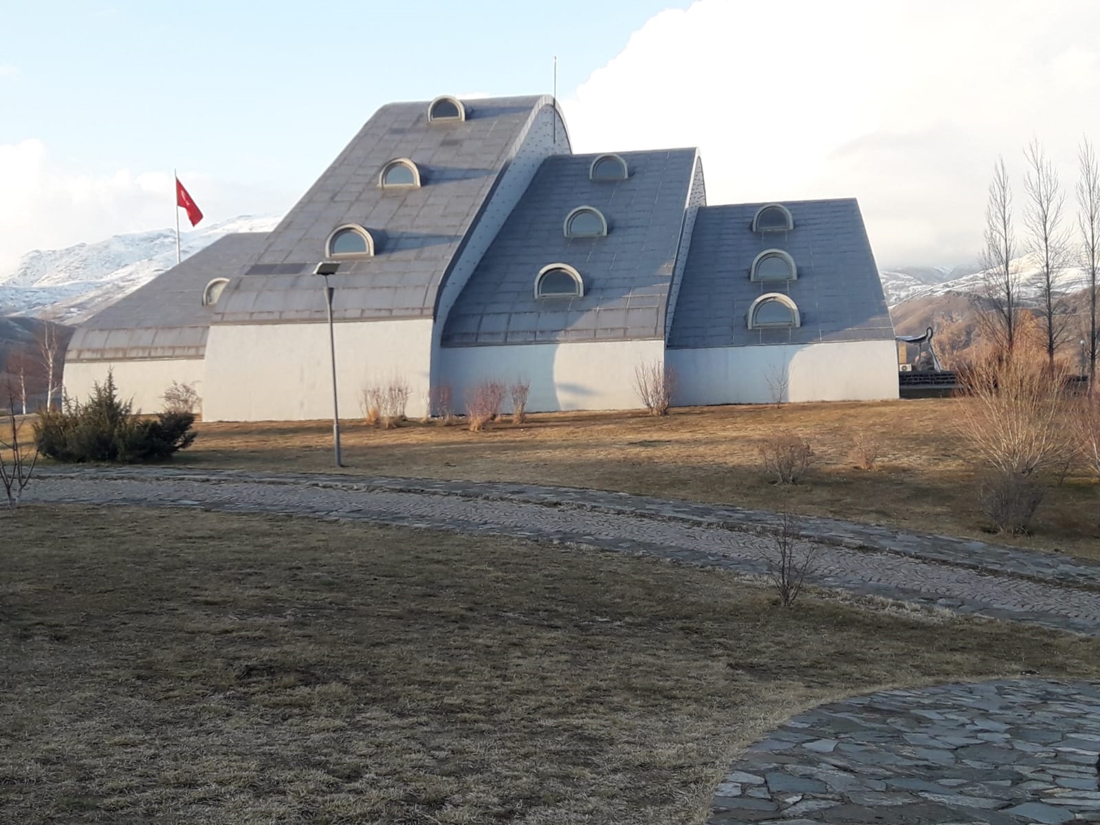 Bayraktar Köyü (Baksı)
