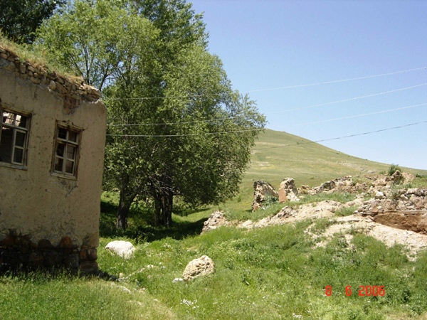 Bayrampaşa Köyü (Hığnı)