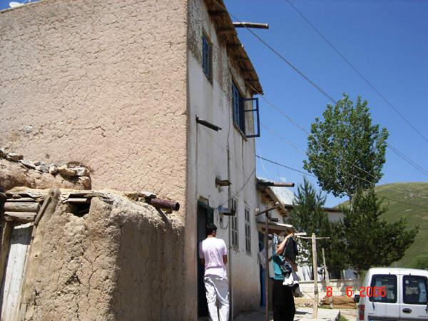 Bayrampaşa Köyü (Hığnı)