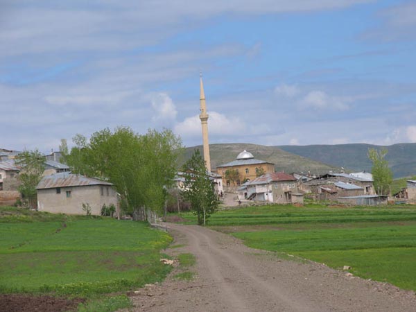 Çayırözü Köyü (Ağunsos)