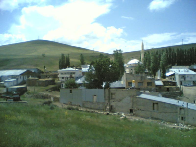 Göldere Köyü (Cemele)