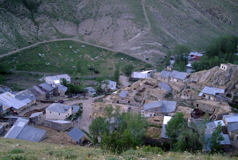 Harmanözü Köyü (Maçur)