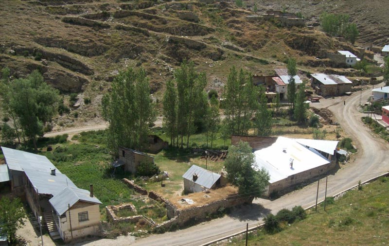 Harmanözü Köyü (Maçur)