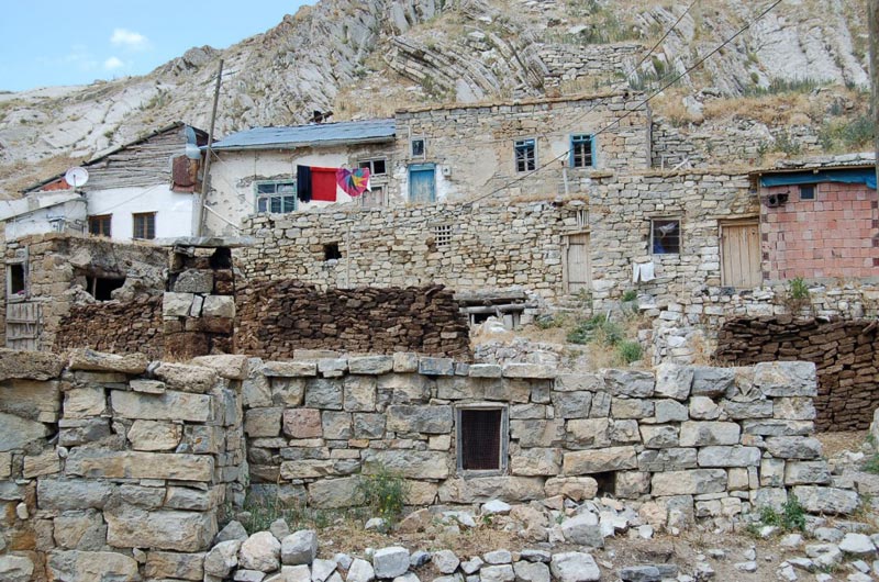Harmanözü Köyü (Maçur)