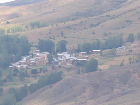 Kurbanpınar Köyü (Hopur)