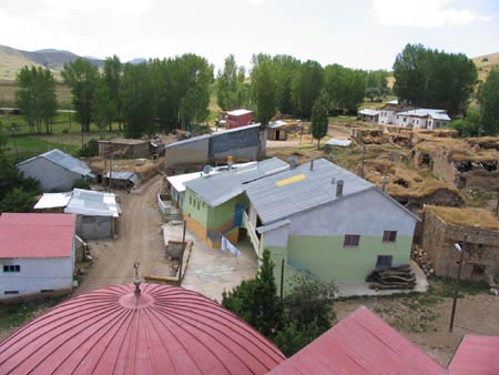 Kurbanpınar Köyü (Hopur)