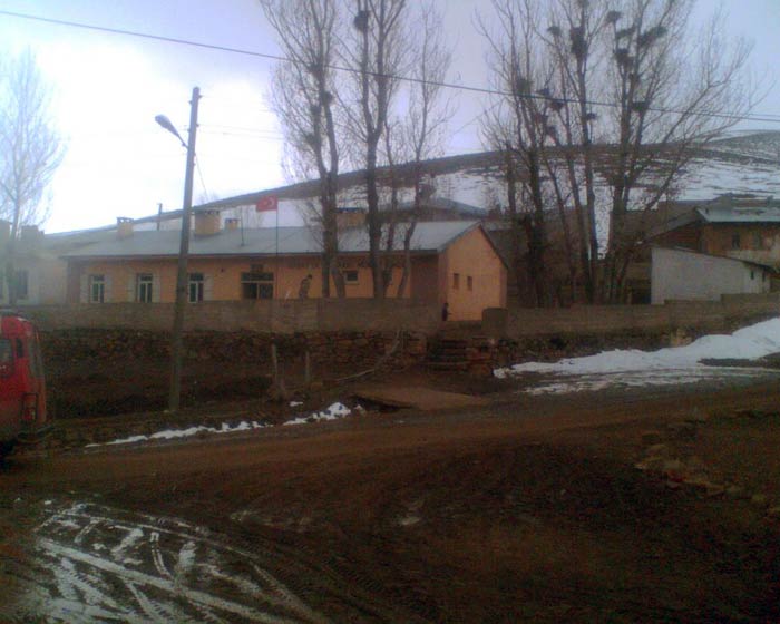 Yukarı Dikmetaş Köyü (Ağgi)