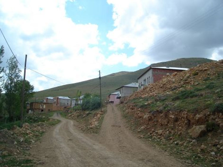 Nişantaşı Köyü (Osluk)