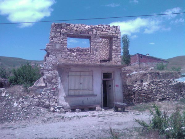 Yukarı Kırzı Köyü (Yukarı Kırzı)