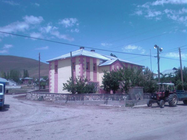 Yukarı Kırzı Köyü (Yukarı Kırzı)