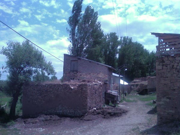 Yukarı Kırzı Köyü (Yukarı Kırzı)